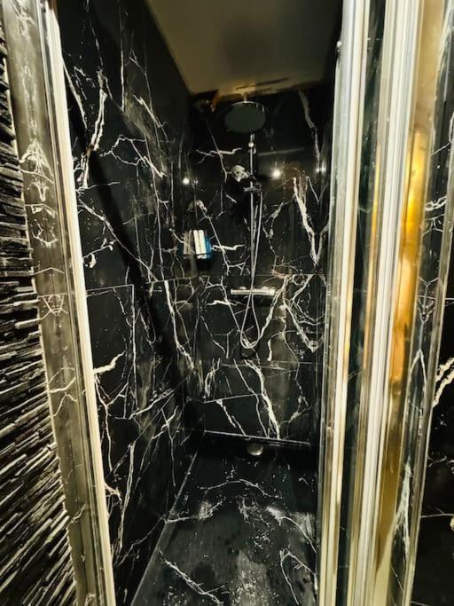 13 Nuances De Grey Jacuzzi Βίλα Μασσαλία Εξωτερικό φωτογραφία